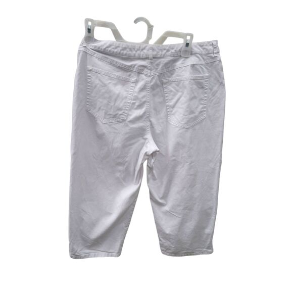 TALBOTS Petites Size 10 Stretch White Capris - Picture 2 of 4